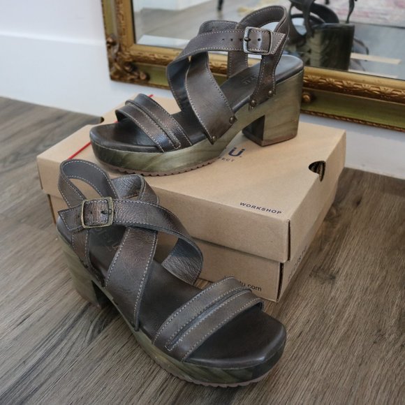 Bed Stu Lara Clog Strappy Healed Sandal in Grey Green Leather Stained Wooden 9.5 - Picture 1 of 6